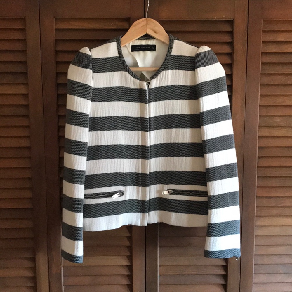 New w/o tags Zara Black & White Stripe Blazer